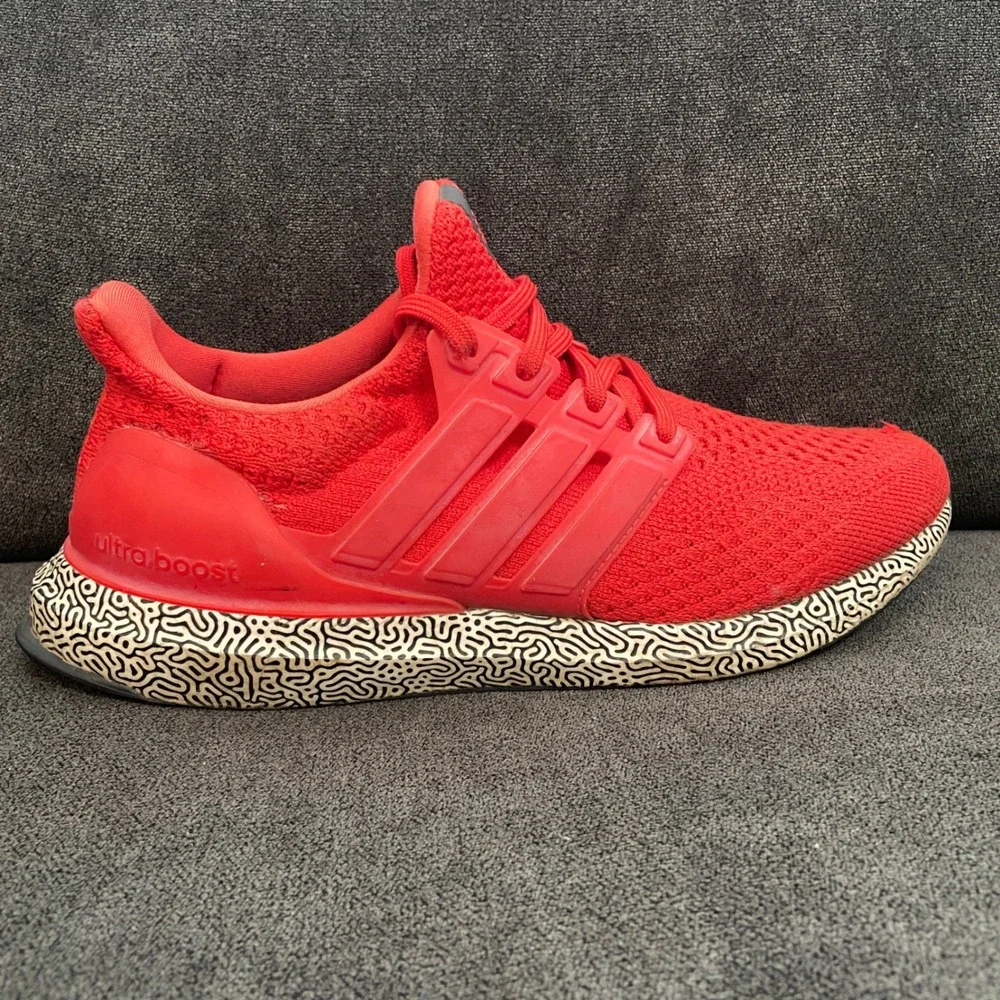 Adidas UltraBoost 1.0 Mens 7 Vivid Red Graphic Midsole Running Sneakers GV8712